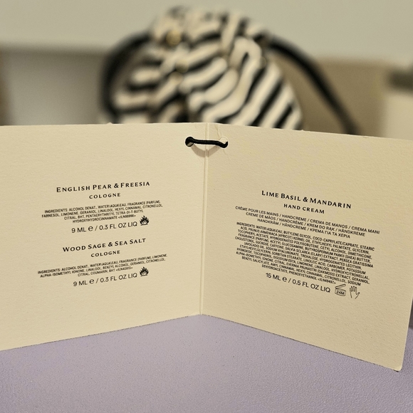 Jo Malone Holiday Travel Set - Picture 2 of 2